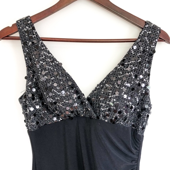 Little black dress - Picture 5 of 7